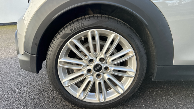 MINI Cooper 2.0 S Exclusive 3dr Auto Petrol Hatchback